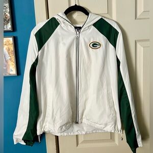 Green Bay Packers NFL jacket Women’s Large like NEW